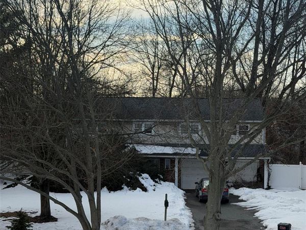 22 Klaibar Lane, East Northport, NY 11731