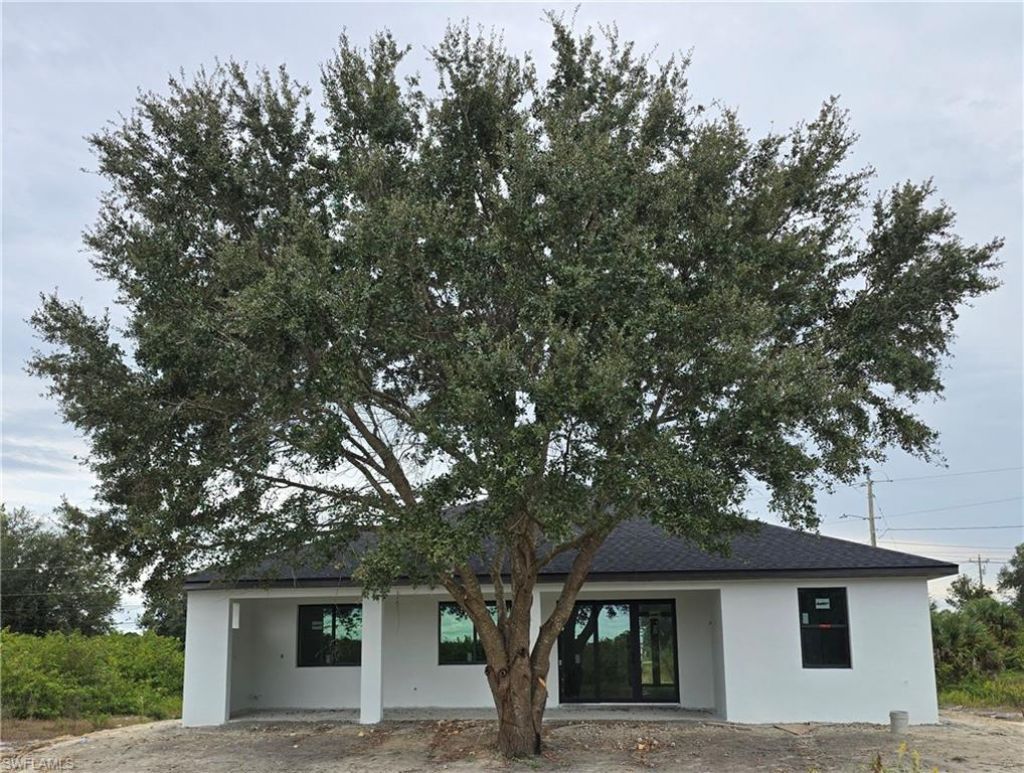 529 Theodore Vail St E, Lehigh Acres, FL 33974 Photo