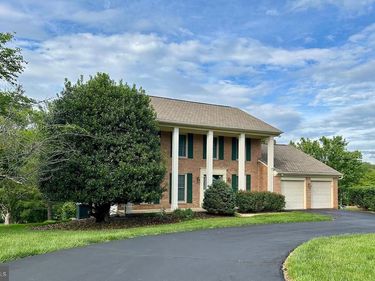 9844 FAUST DRIVE, VIENNA, VA 22182