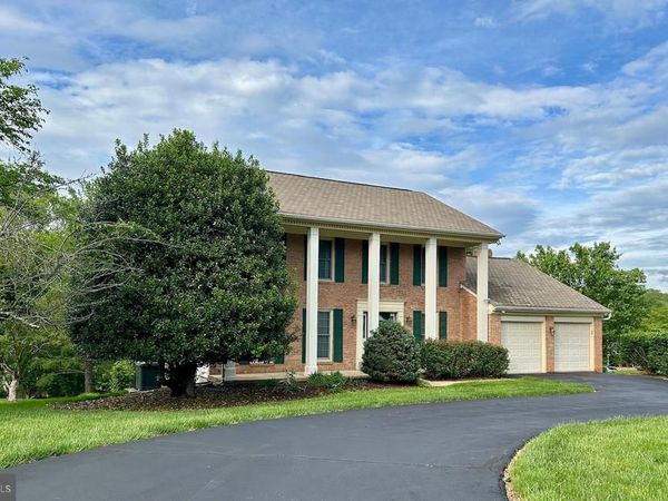 9844 FAUST DRIVE, VIENNA, VA 22182