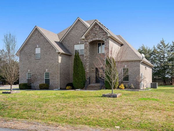 4424 Thoroughbred Ln, Murfreesboro, TN 37127