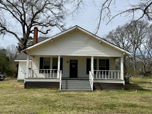 9724 Old Hillsboro Road, Forest, MS 39074