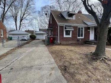 23088 Brittany Avenue, Eastpointe, MI 48021