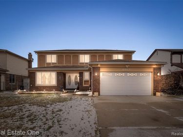 4469 Ardmore Drive, Sterling Heights, MI 48310