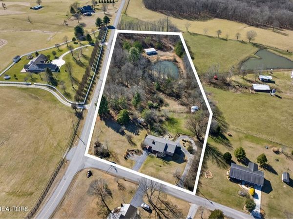 25 Hillendale Acres Lane, Crossville, TN 38572