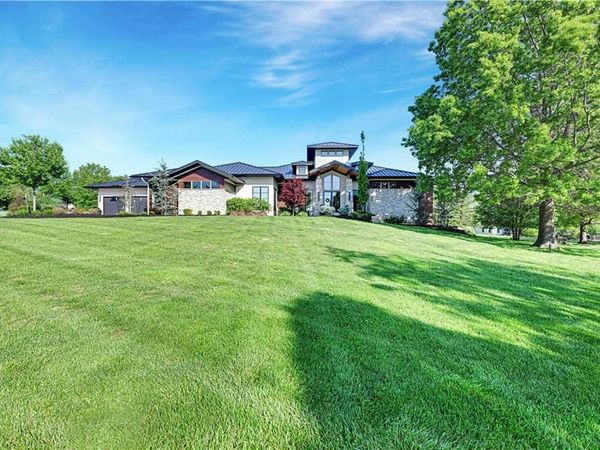 21100 W 105th Street, Olathe, KS 66061