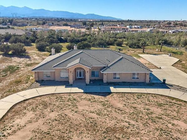 7176 Cataba Road, Oak Hills, CA 92344