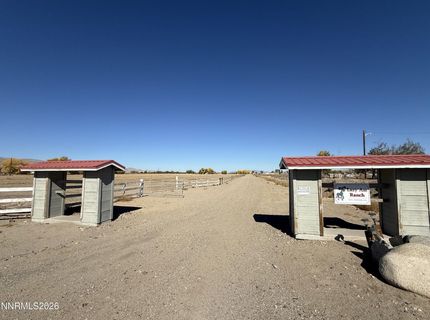 30 E Tognoli Lane, Yerington, NV 89447 Photo