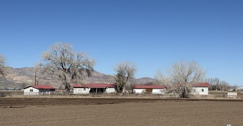 30 E Tognoli Lane, Yerington, NV 89447 Photo