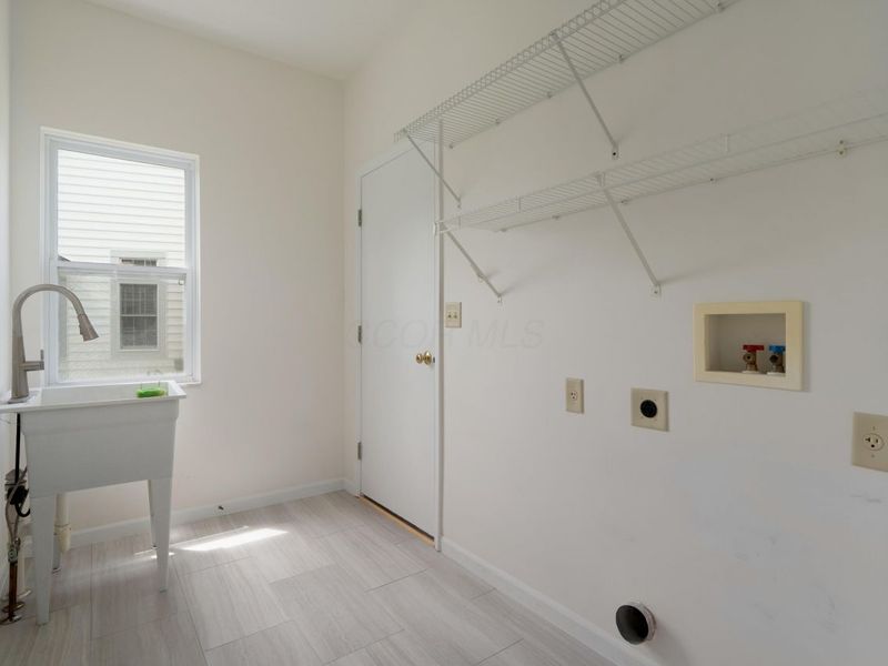 3899 Hampshire Avenue , Powell, OH 43065 Photo 18