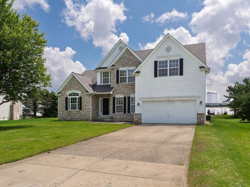 3899 Hampshire Avenue , Powell, OH 43065 Photo 2