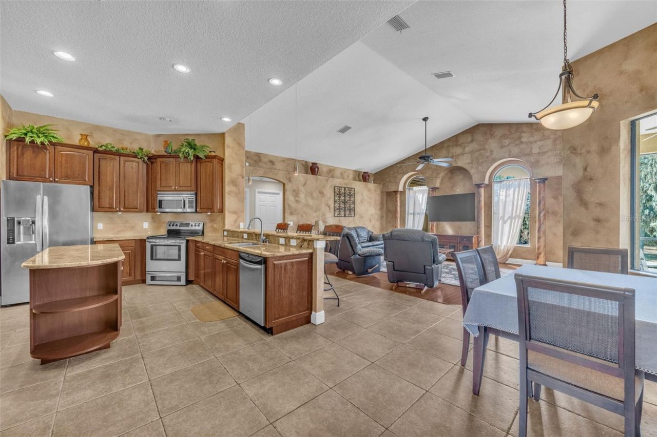 13101 Shadow Run Boulevard , Riverview, FL 33569 Photo