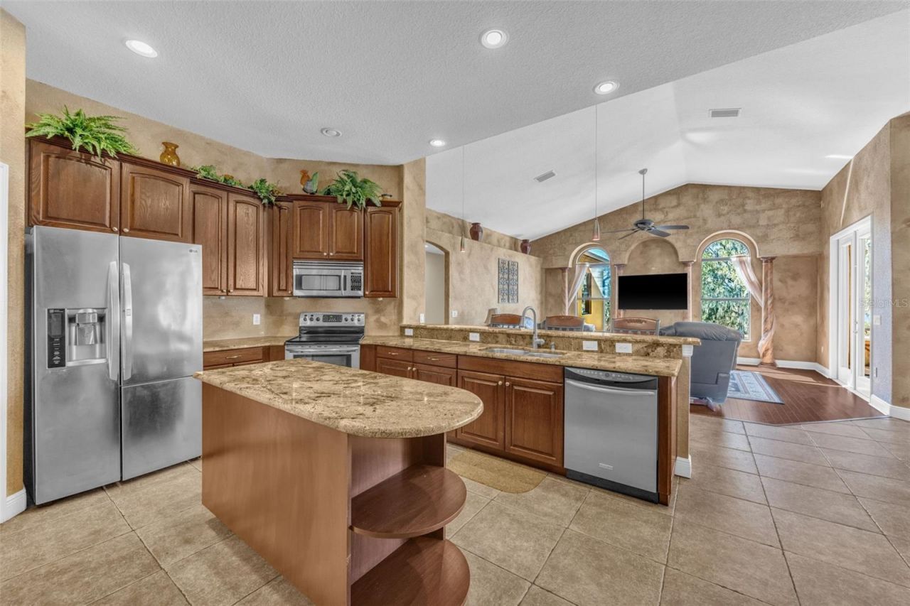 13101 Shadow Run Boulevard , Riverview, FL 33569 Photo