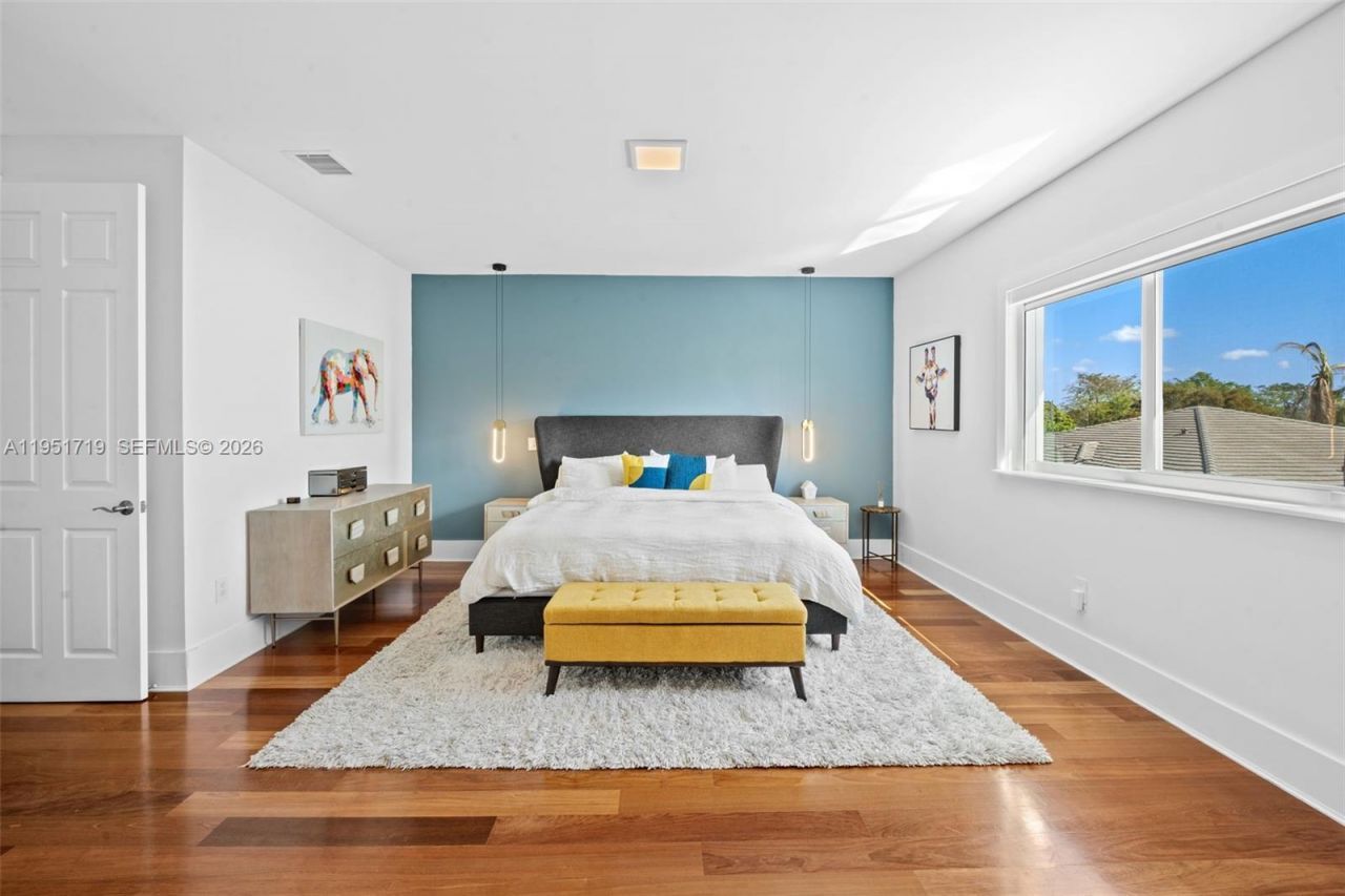 6061 SW 13th St , West Miami, FL 33144 Photo