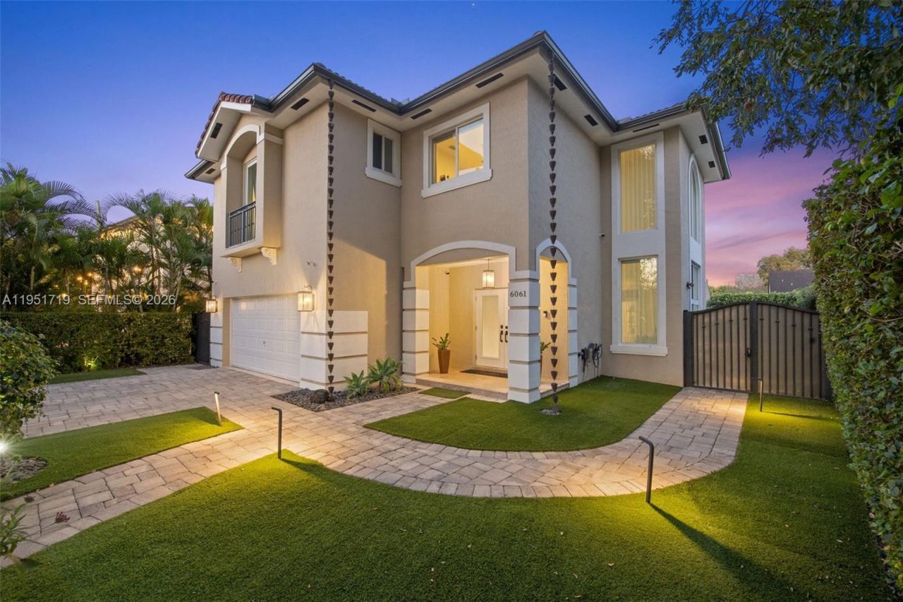 6061 SW 13th St , West Miami, FL 33144 Photo