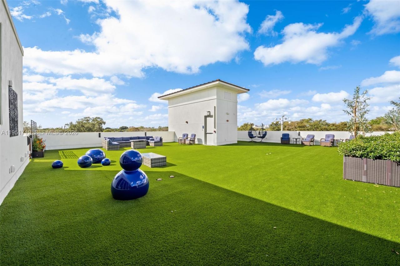 6061 SW 13th St , West Miami, FL 33144 Photo