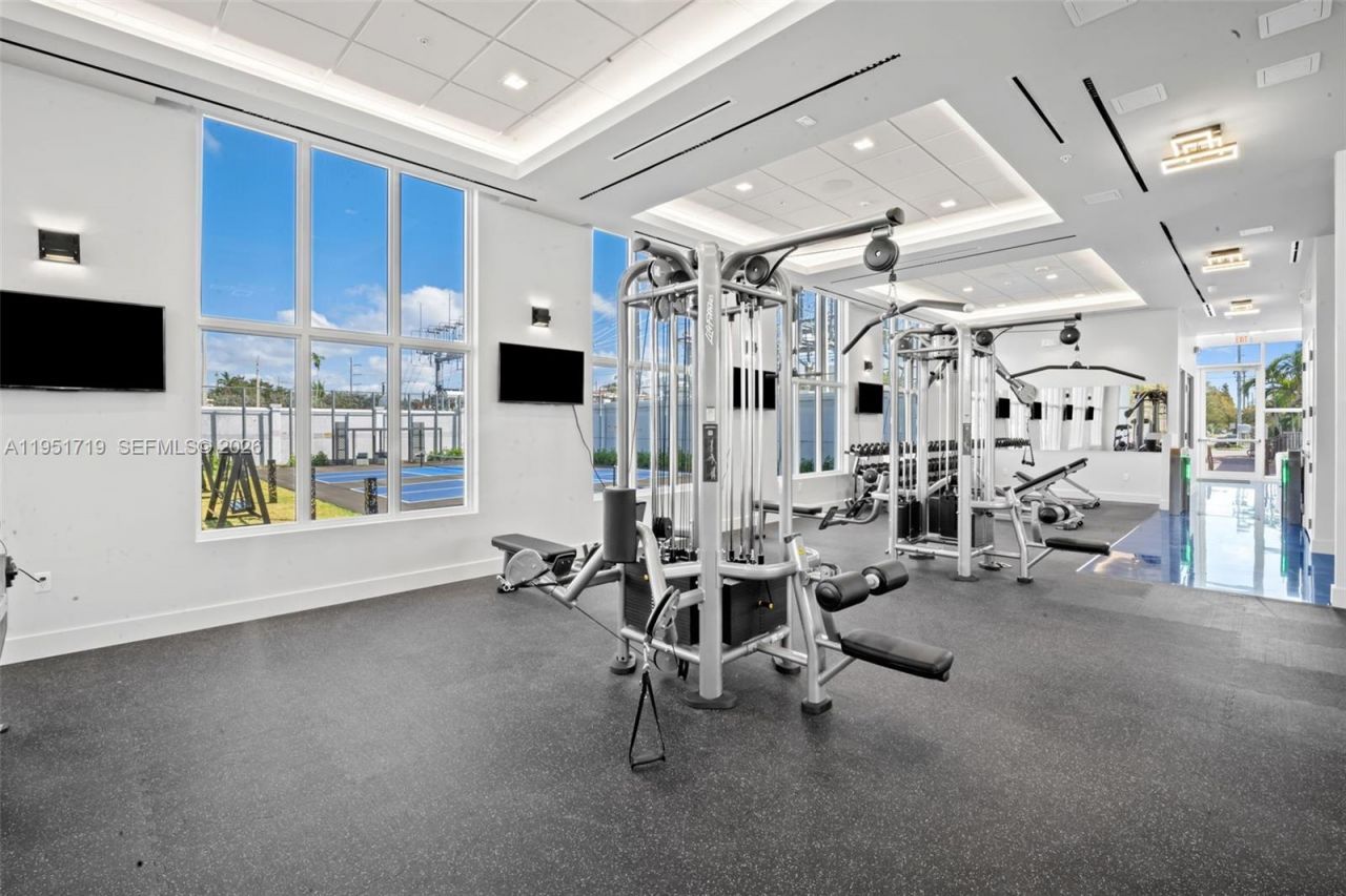 6061 SW 13th St , West Miami, FL 33144 Photo