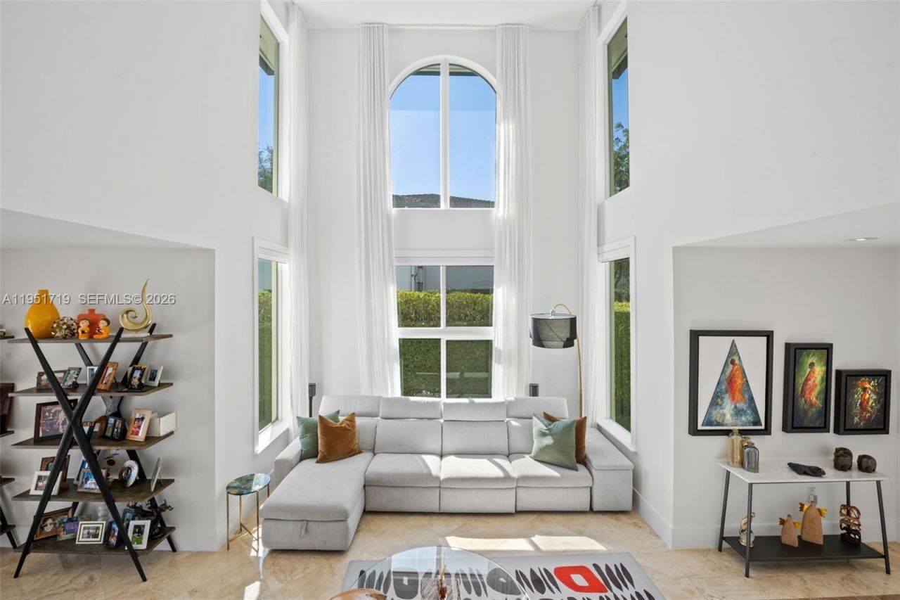 6061 SW 13th St , West Miami, FL 33144 Photo