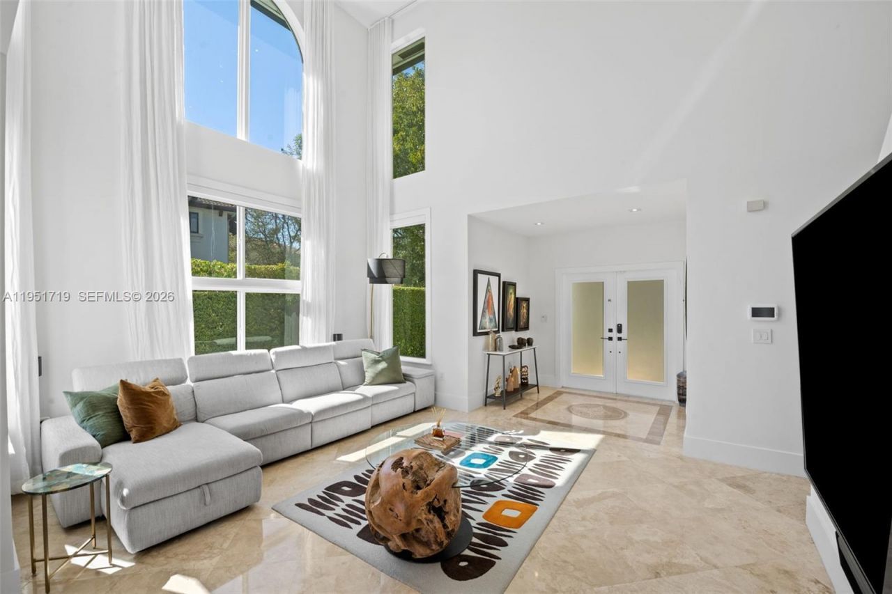 6061 SW 13th St , West Miami, FL 33144 Photo