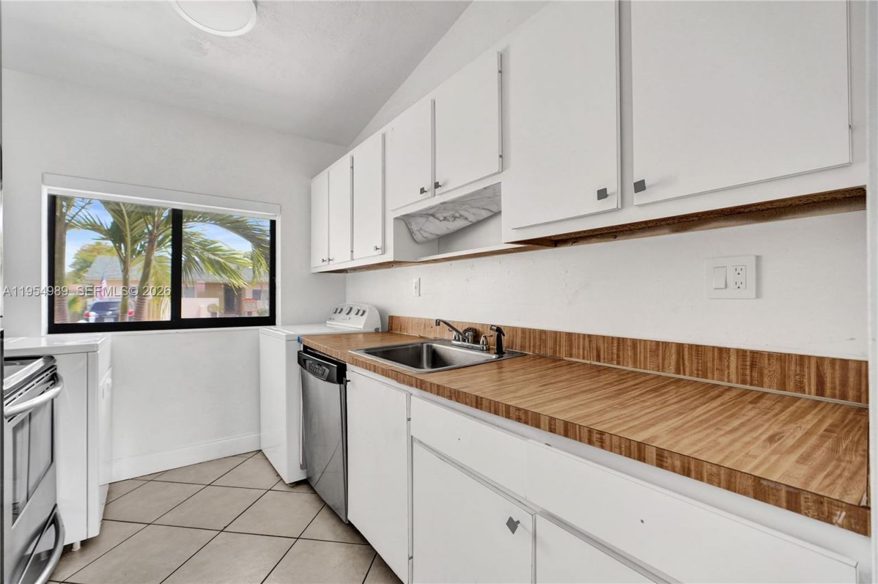 12216 SW 110th Ln, Miami, FL 33186 Photo