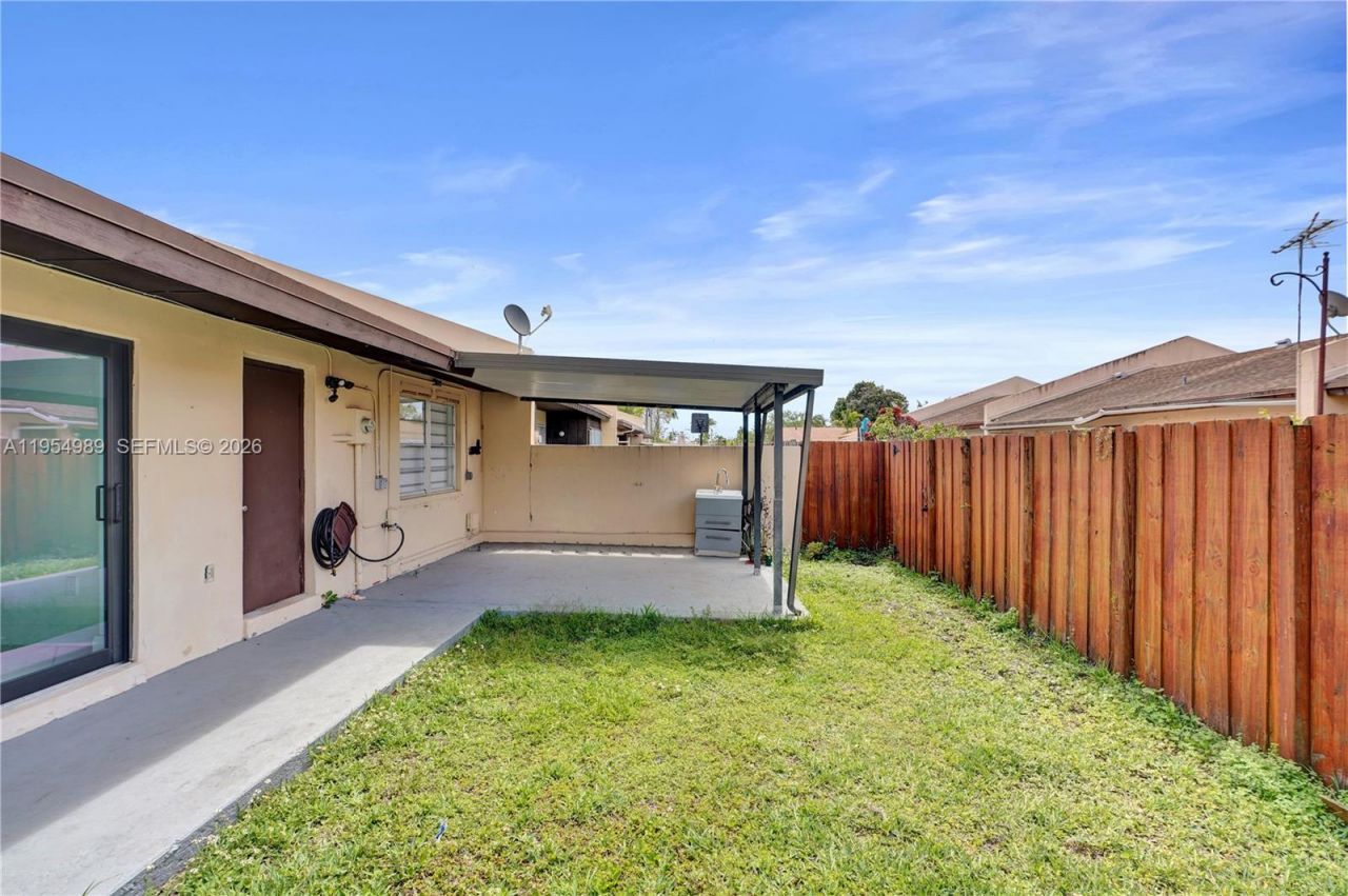 12216 SW 110th Ln, Miami, FL 33186 Photo