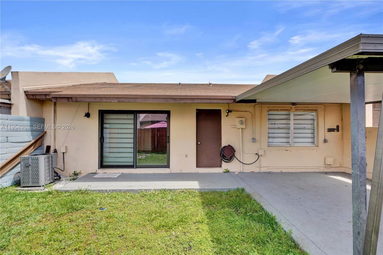 12216 SW 110th Ln, Miami, FL 33186 Photo