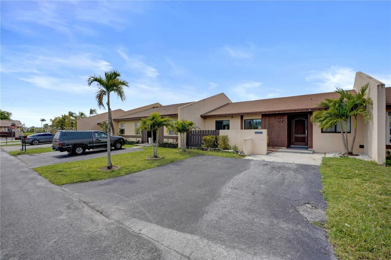 12216 SW 110th Ln, Miami, FL 33186 Photo