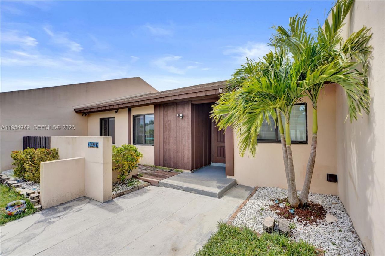 12216 SW 110th Ln, Miami, FL 33186 Photo