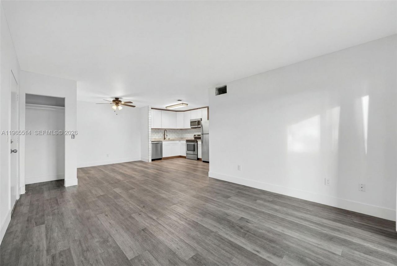 170 Cypress Club Dr , Unit 712, Pompano Beach, FL 33060 Photo