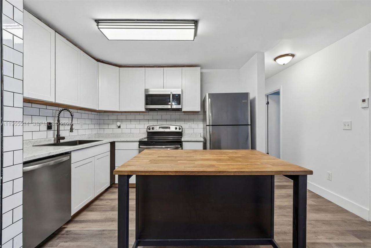 170 Cypress Club Dr , Unit 712, Pompano Beach, FL 33060 Photo