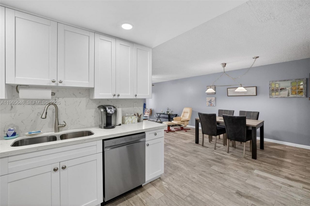 1913 S Ocean Dr, Unit 209, Hallandale Beach, FL 33009 Photo