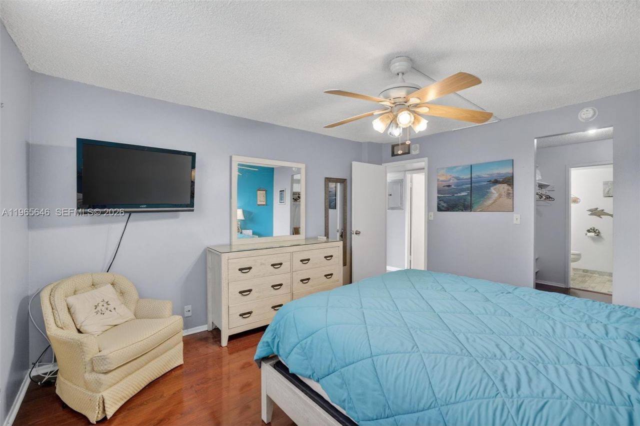 1913 S Ocean Dr, Unit 209, Hallandale Beach, FL 33009 Photo