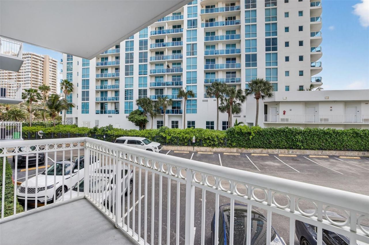 1913 S Ocean Dr, Unit 209, Hallandale Beach, FL 33009 Photo