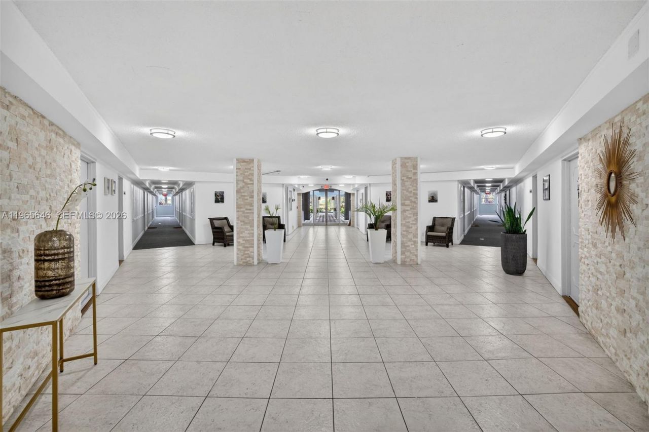 1913 S Ocean Dr, Unit 209, Hallandale Beach, FL 33009 Photo