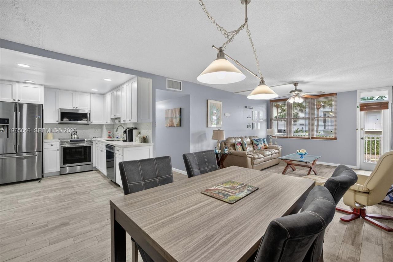 1913 S Ocean Dr, Unit 209, Hallandale Beach, FL 33009 Photo