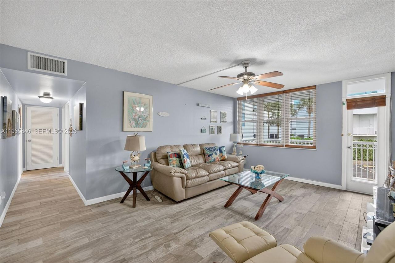 1913 S Ocean Dr, Unit 209, Hallandale Beach, FL 33009 Photo