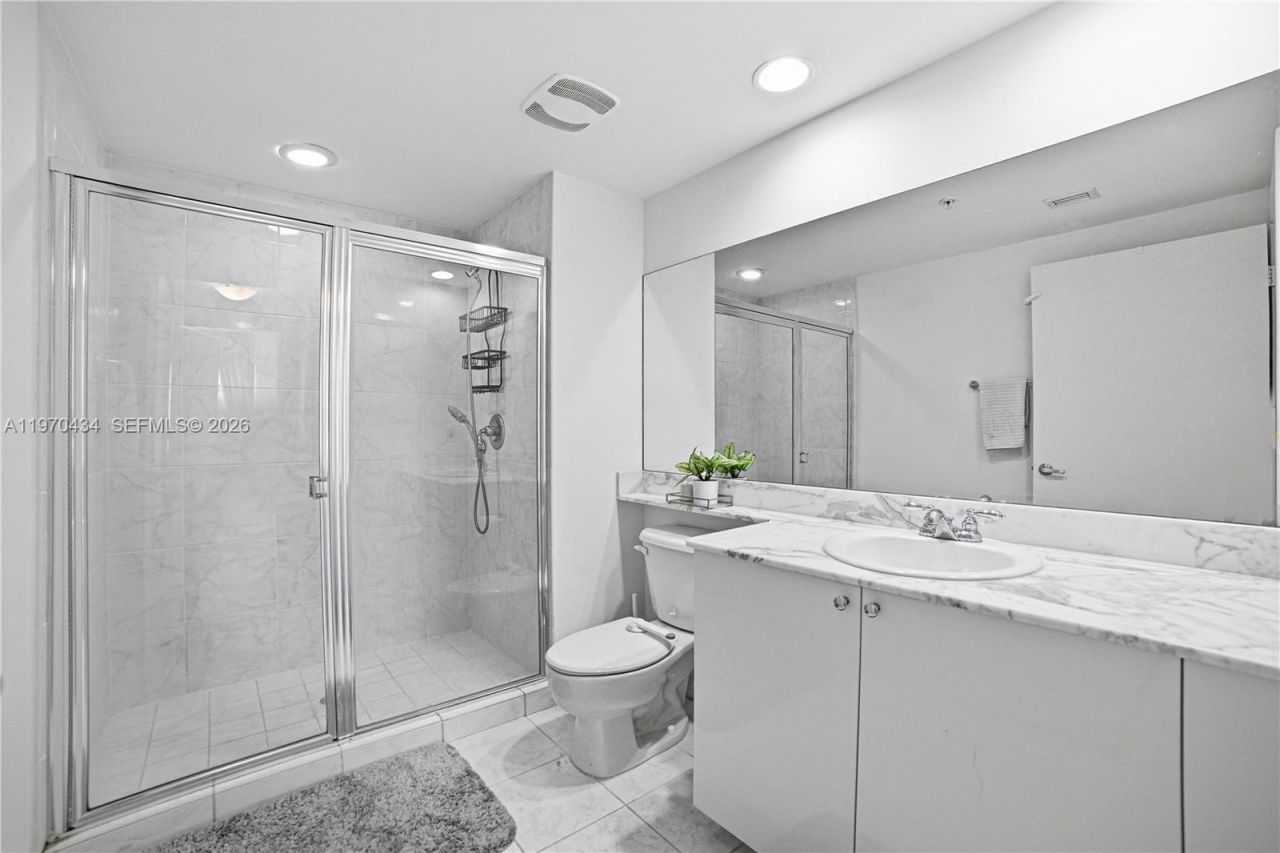 2775 NE 187th St, Unit 625, Aventura, FL 33180 Photo