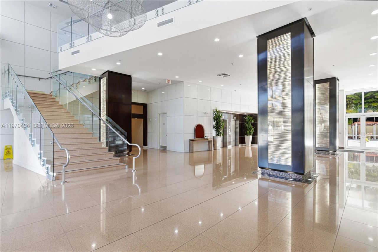 2775 NE 187th St, Unit 625, Aventura, FL 33180 Photo