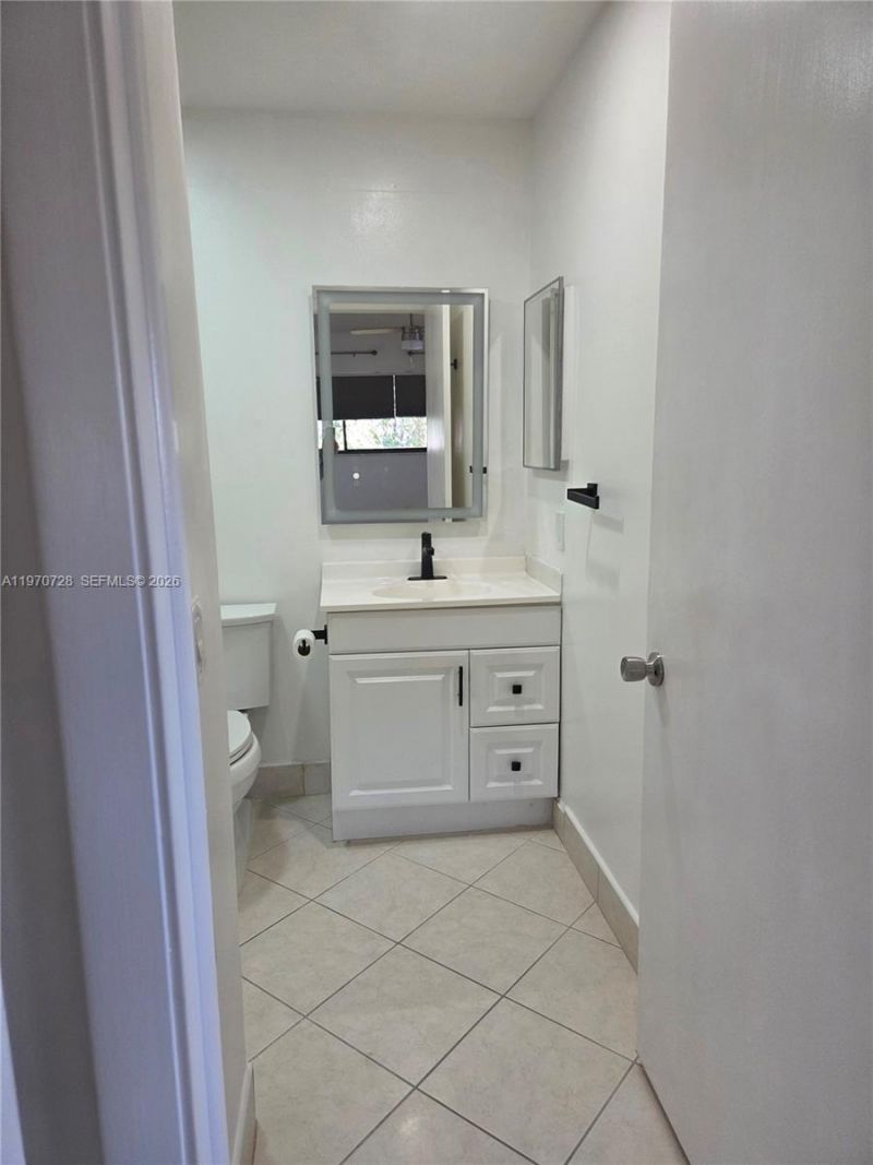 9842 Belfort Cir, Unit 214A4, Tamarac, FL 33321 Photo