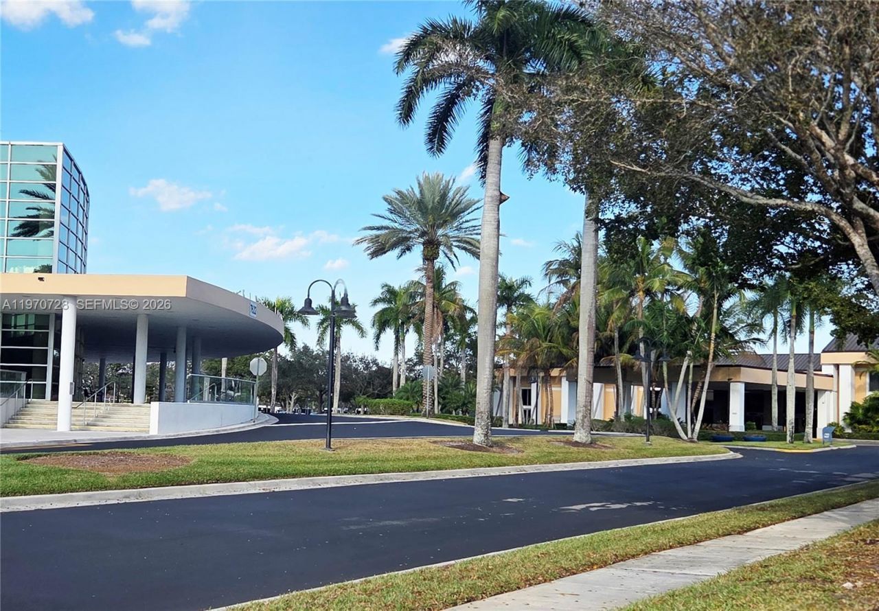 9842 Belfort Cir, Unit 214A4, Tamarac, FL 33321 Photo