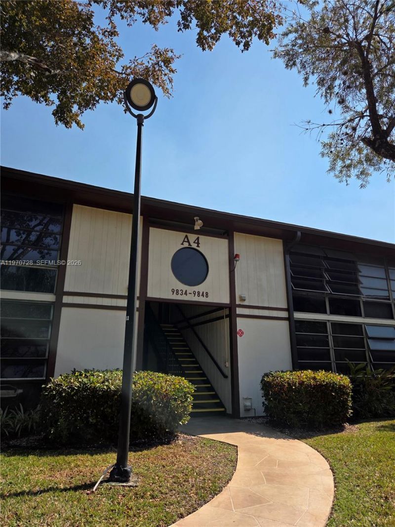9842 Belfort Cir, Unit 214A4, Tamarac, FL 33321 Photo