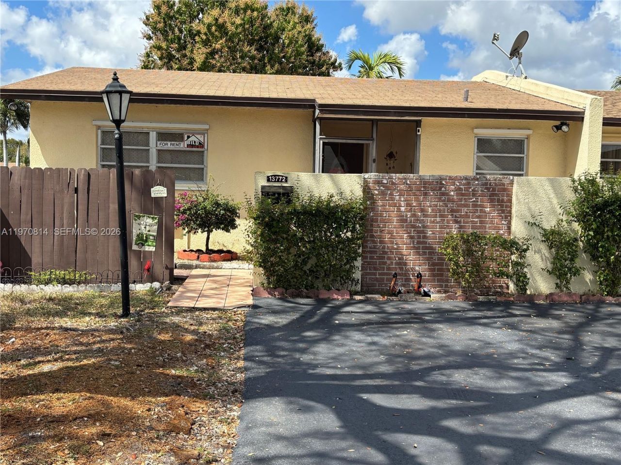 13772 Kendale Lakes Dr, Unit 1, Miami, FL 33183 Photo