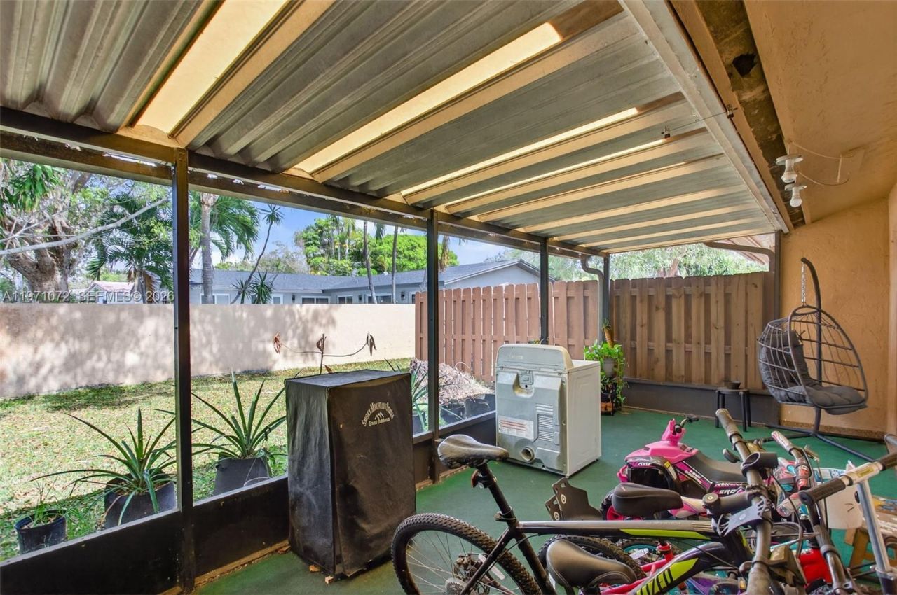 802 NW 79th Ter, Plantation, FL 33324 Photo