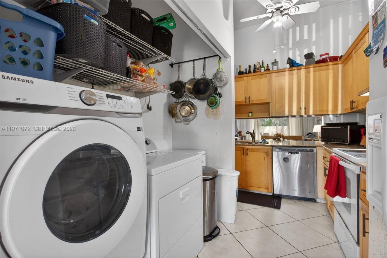 802 NW 79th Ter, Plantation, FL 33324 Photo