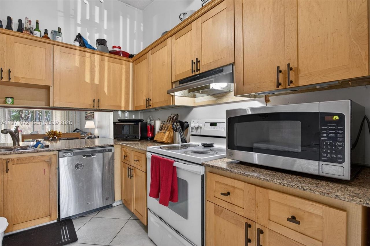 802 NW 79th Ter, Plantation, FL 33324 Photo