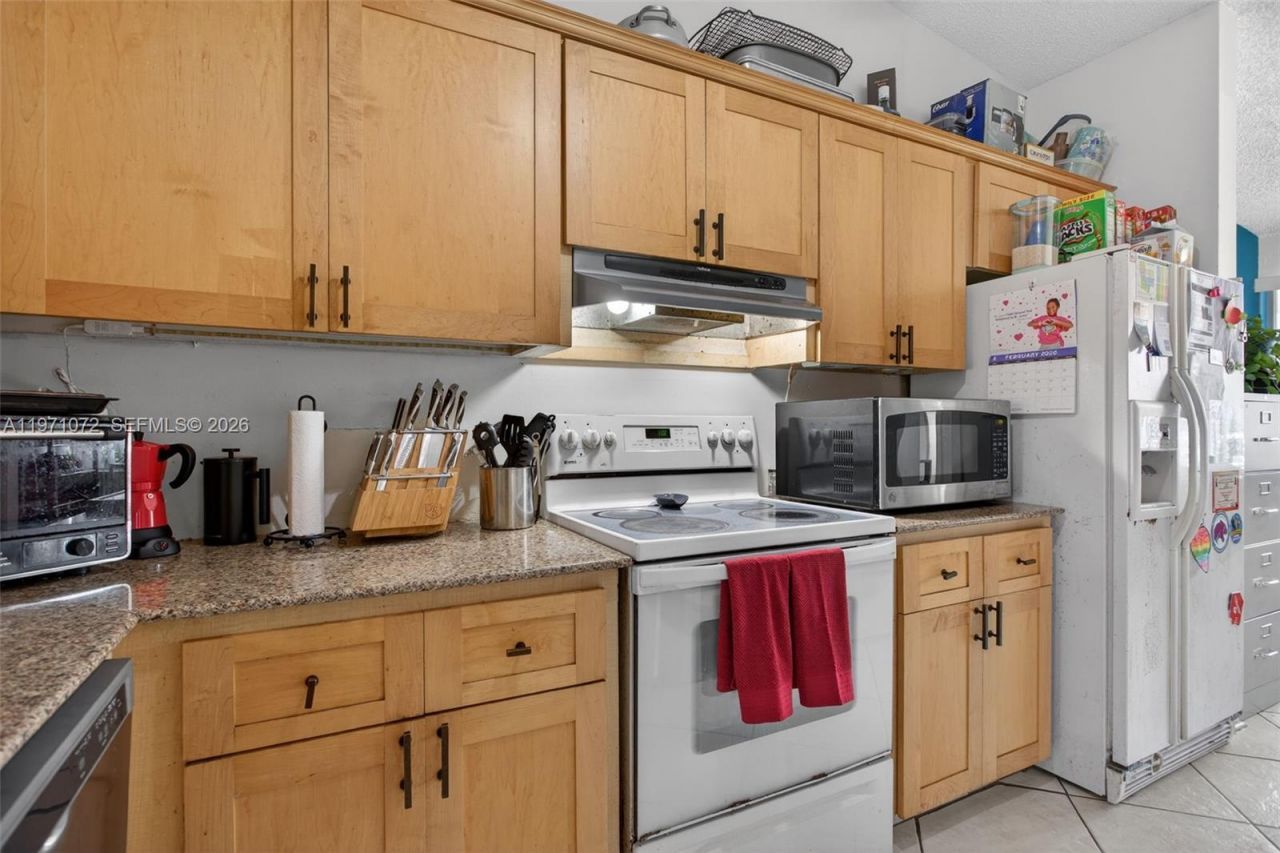 802 NW 79th Ter, Plantation, FL 33324 Photo