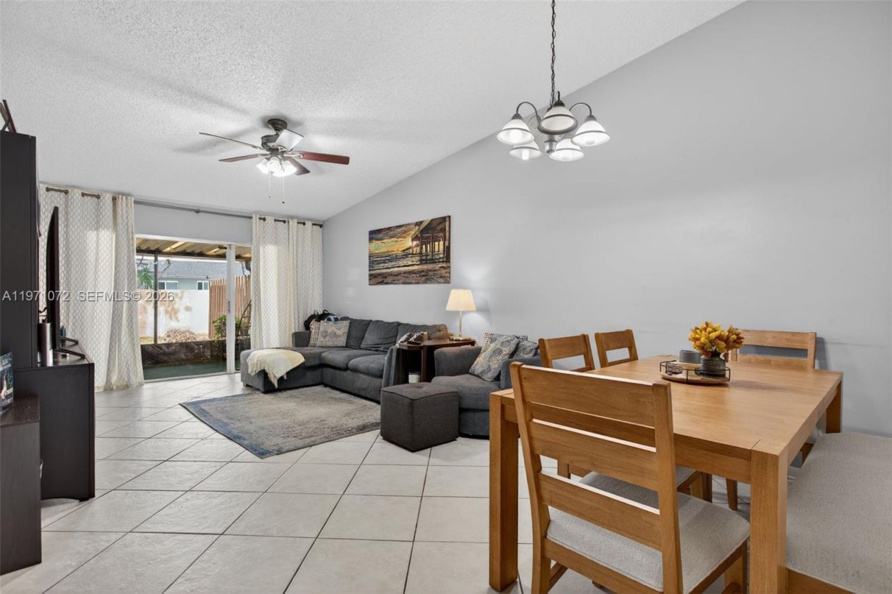 802 NW 79th Ter, Plantation, FL 33324 Photo