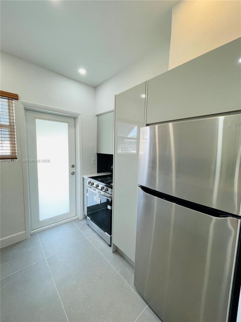 1905 Calais Dr , Unit 7, Miami Beach, FL 33141 Photo