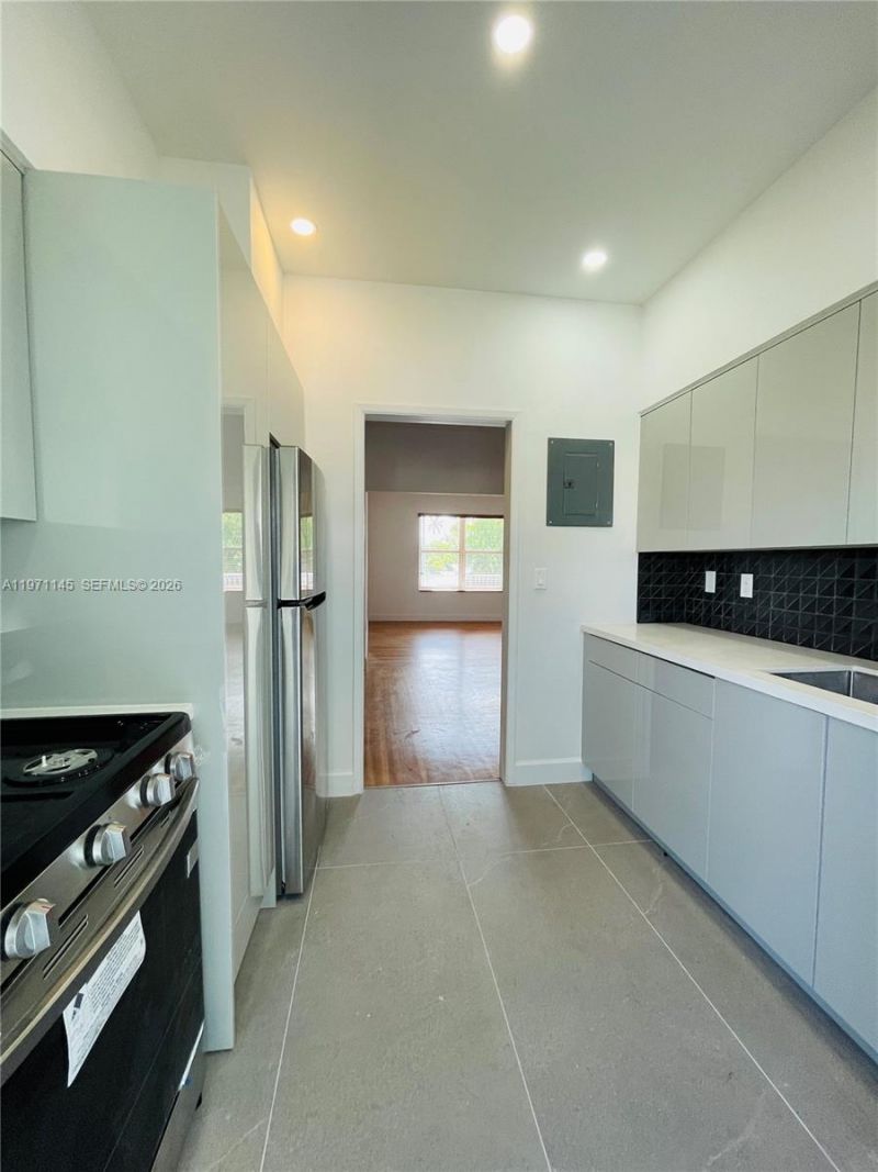 1905 Calais Dr , Unit 7, Miami Beach, FL 33141 Photo