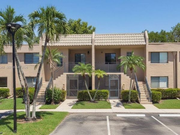 380 Racquet Club Rd , Unit 105, Weston, FL 33326